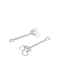 Stringi capezzoli con cuoricini
